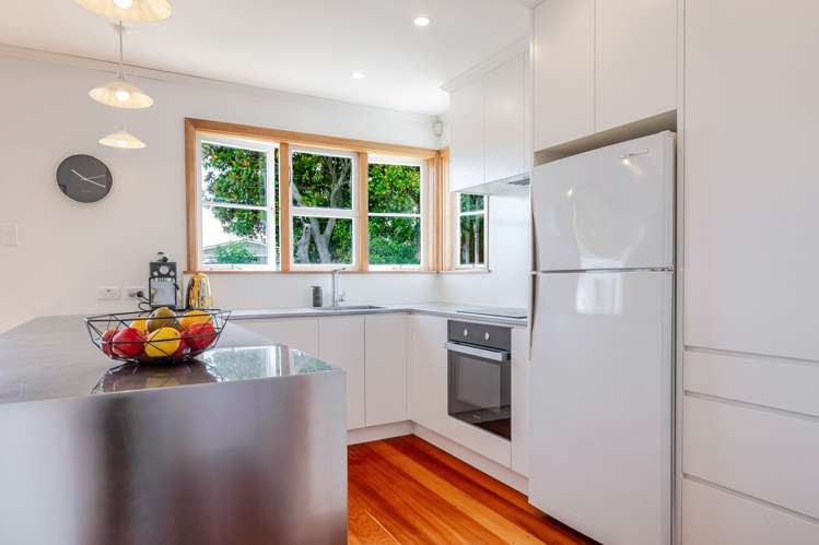 28 Winchester Street Awapuni_2