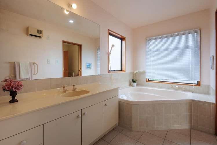 2/62 Hawkesbury Avenue St Albans_12