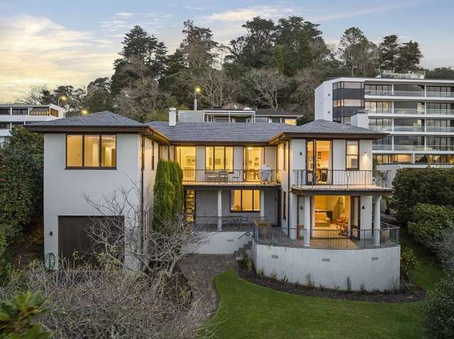 Young couple snaps up 30-year-old Remuera home with ‘auction-stopping’ offer of $5.5m