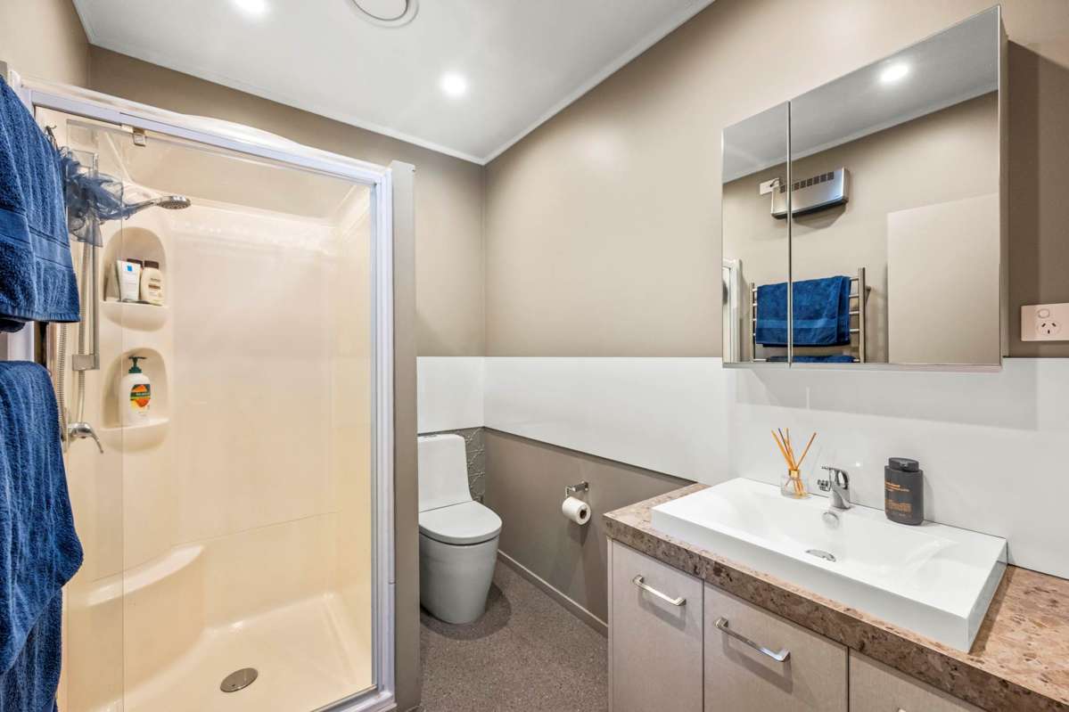 Unit 1/153 Hepburn Road_1