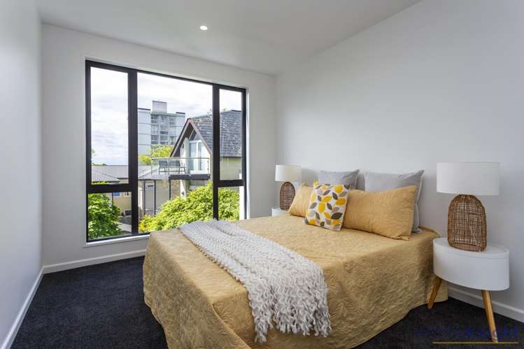 2/11 Carlton Mill Road Merivale_20