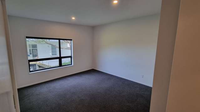 4B/4 Ferry Road Eastbourne_4