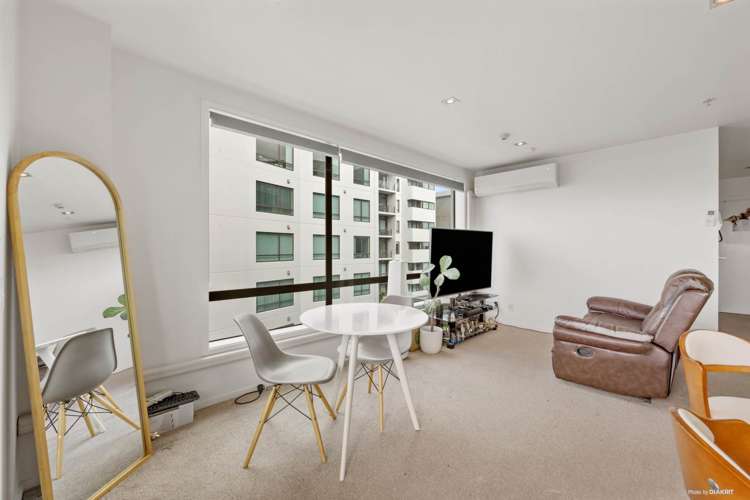 413/4 Dockside Lane City Centre_3