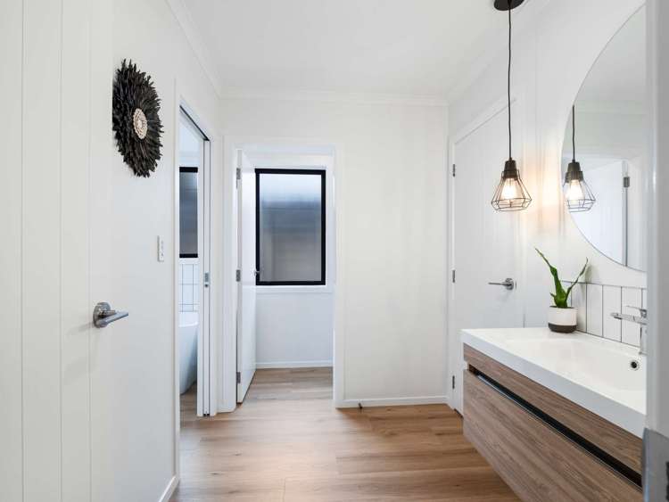 44 Tirimoana Place Otamatea_27