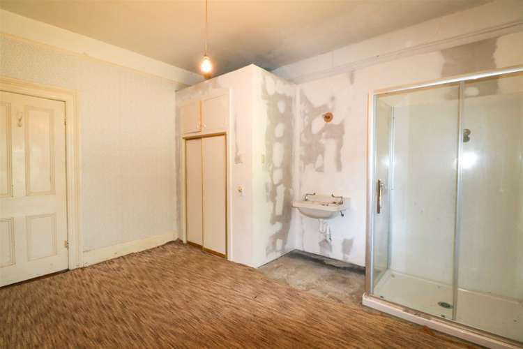 166 Barton Road Fairview_17