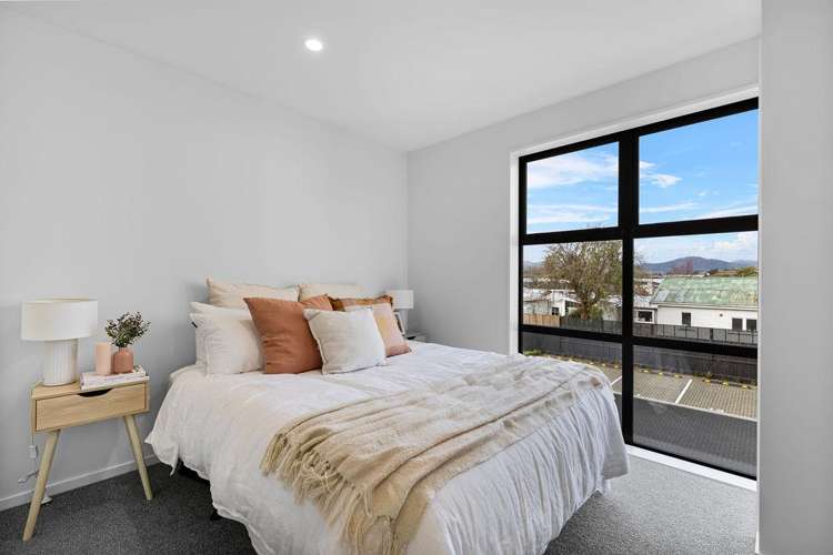 8/25 Matai Street West_5