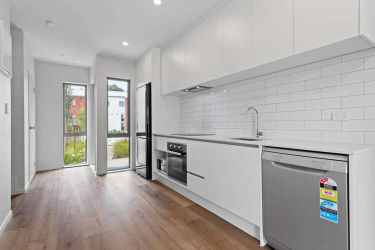 27 Te Ara Wai Mangere East_5