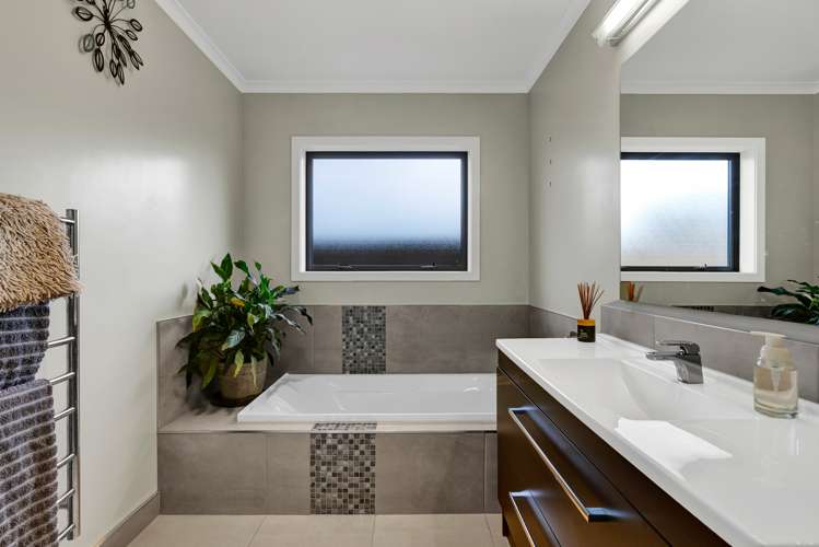 18a Estate Grove Inglewood_15