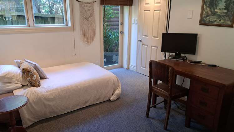 8 Dawson Street Berhampore_14