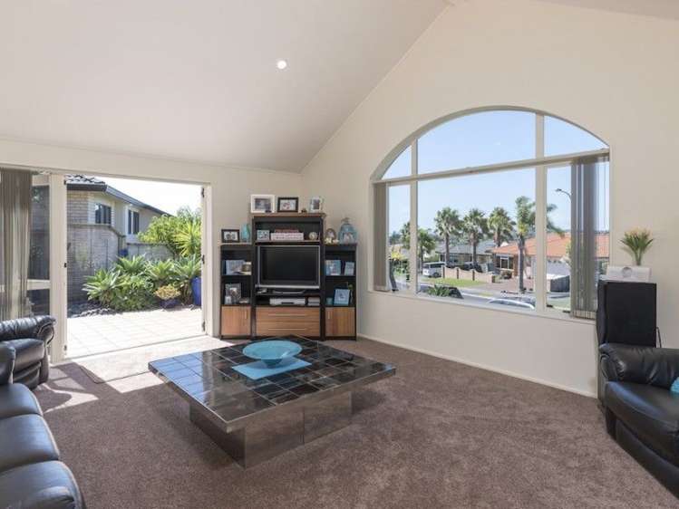 32 Kath Hopper Drive Orewa_8