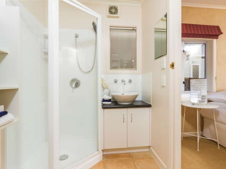 272 Lake Road Hauraki_15