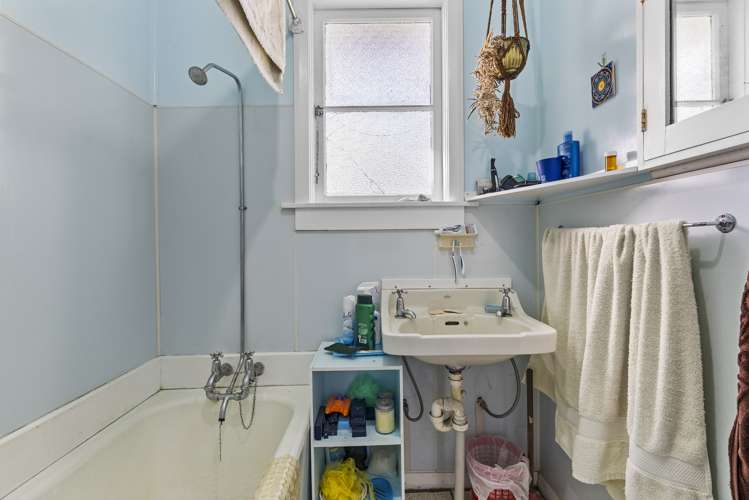 85 Whitcombe Road Opunake_10