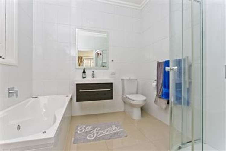 13 Pupuke Road Birkenhead_10