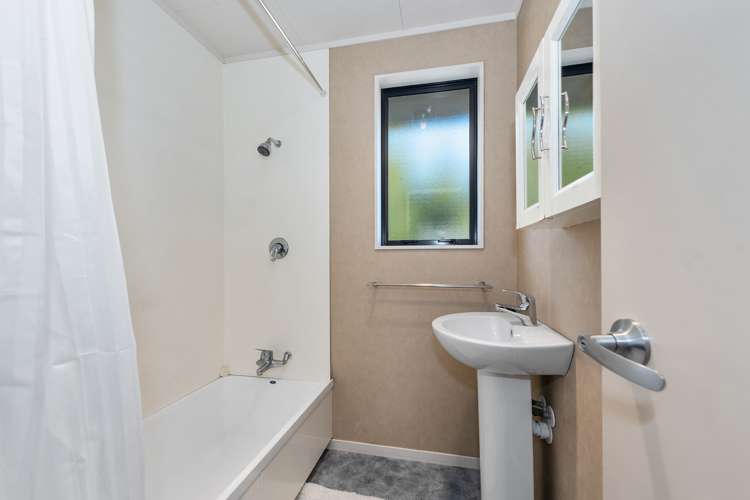 128 Brookfield Street Hamilton East_9