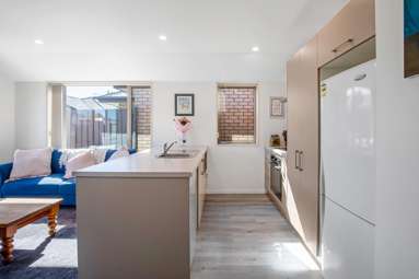 8B Mortlake Street_3