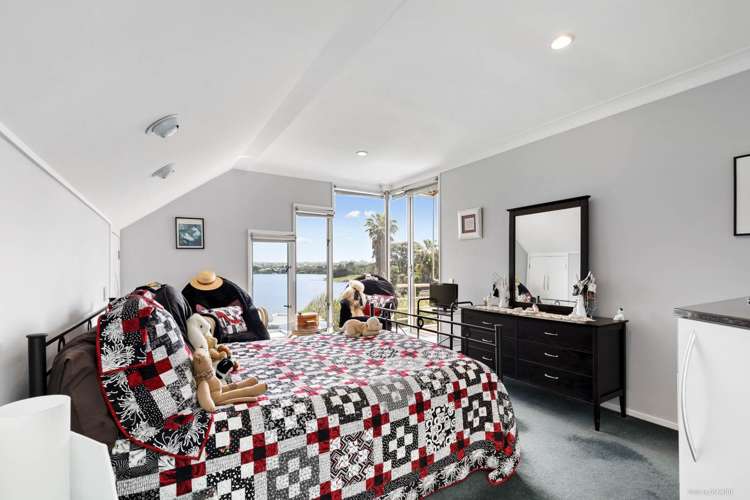 2/248 Hurstmere Road Takapuna_8