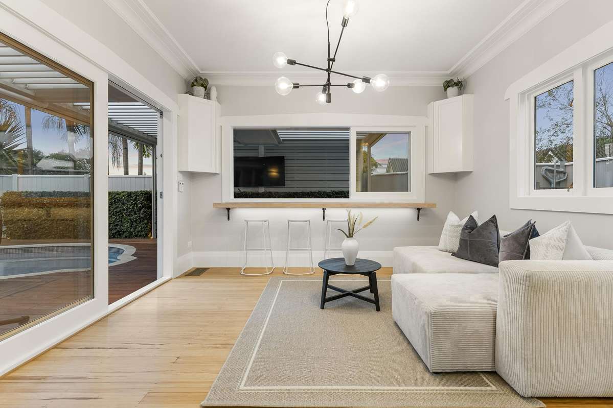 205 Hurstmere Road_1