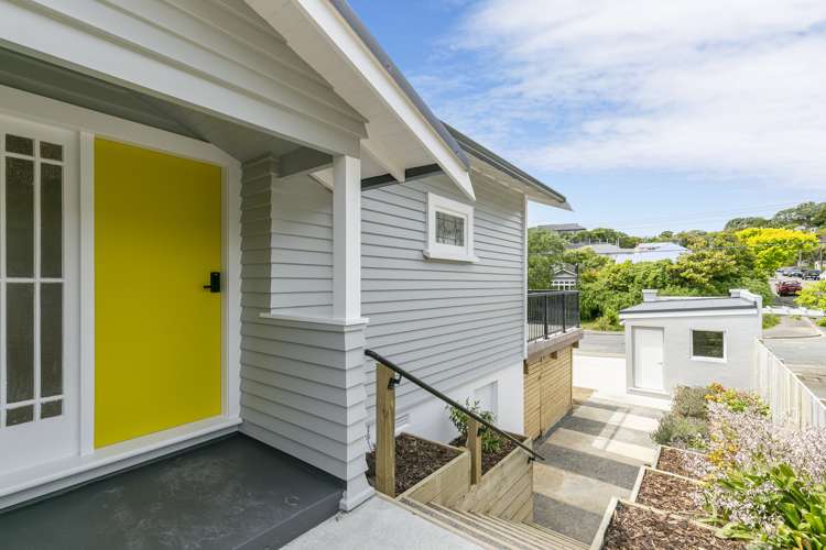 10 Burrows Avenue Karori_11