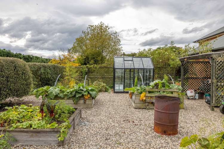 1789 South Eyre Road West Eyreton_30