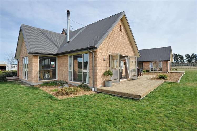 2195 South Eyre Road West Eyreton_37