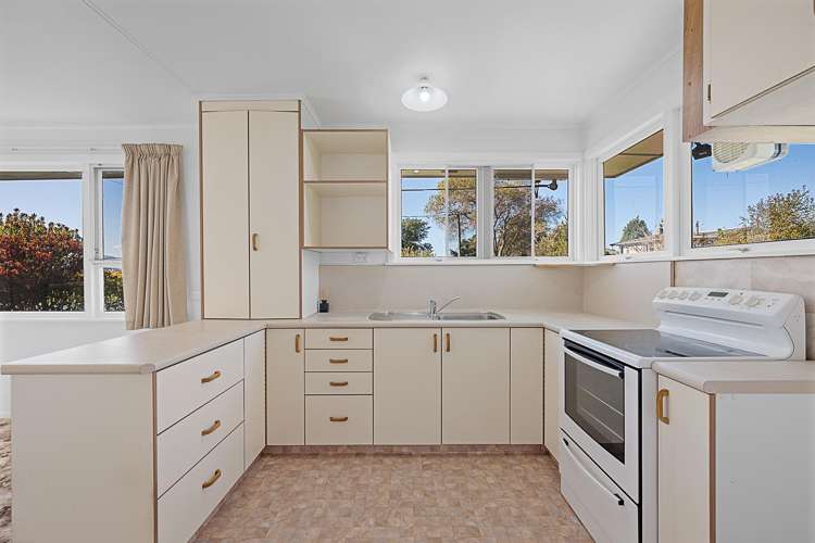 19 Oudenarde Street Renwick_3