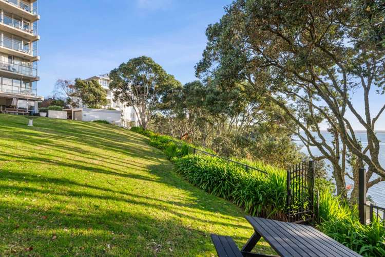 2/57 Sarsfield Street Herne Bay_14