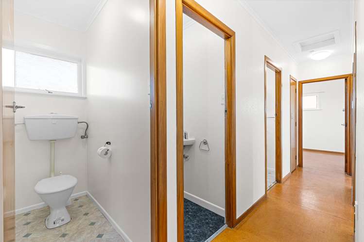 4257 Great North Road Glendene_19