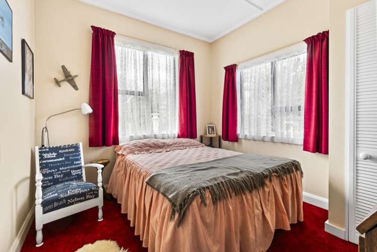 12 Dunn Street Egmont Village_13