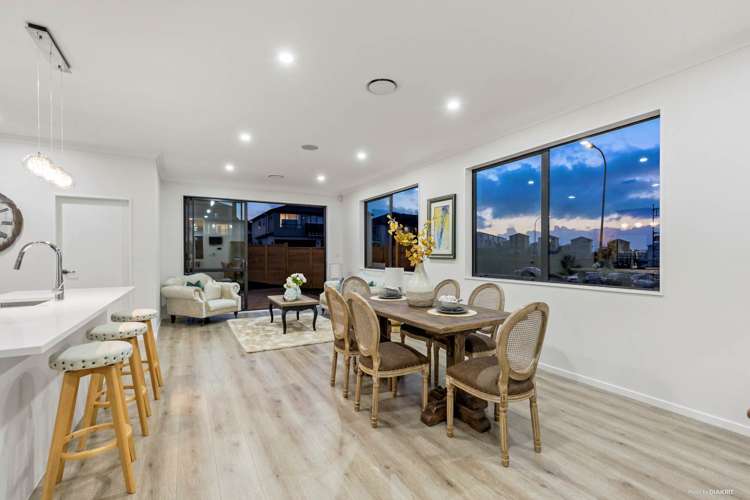 44 Lime Hill Rise Flat Bush_9