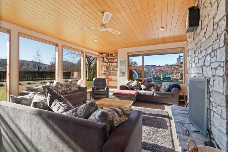 127 Hunter Crescent Wanaka_2