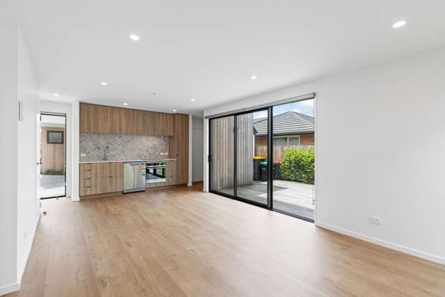2/37 Maxwell Street Riccarton_3