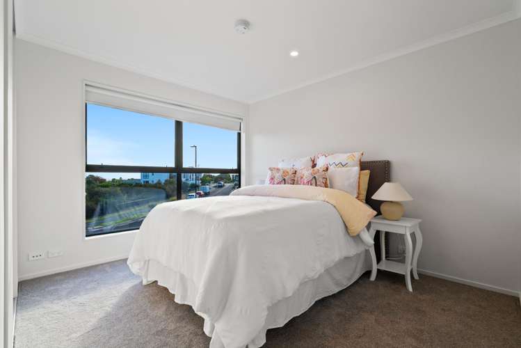 55 Matairangi Avenue Totara Heights_8