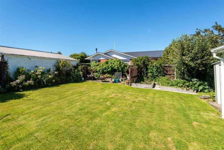 29 Rossiter Avenue Redwood_12