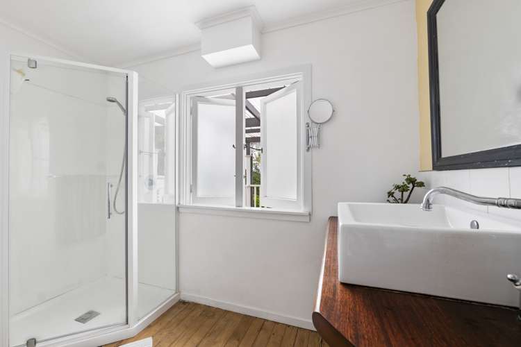 132 Tukapa Street Westown_18