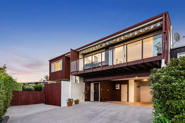 Stunning Coastal Living in Campbells Bay
