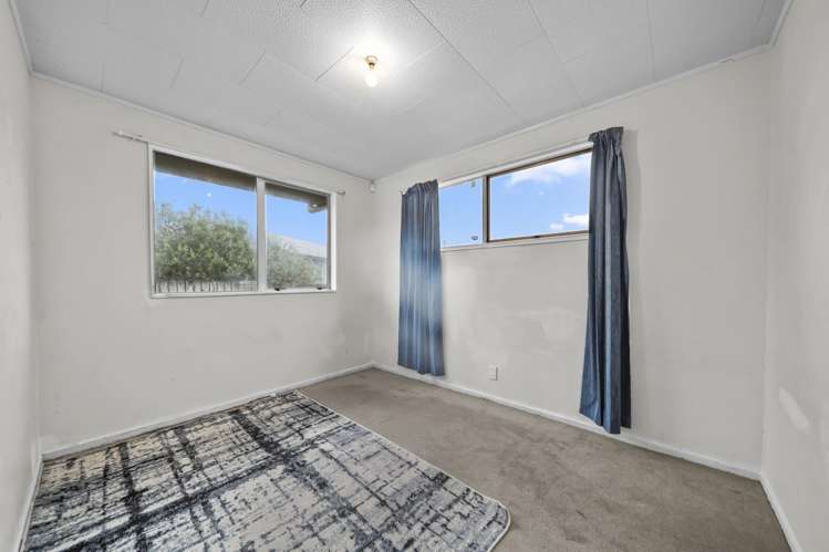 2/30 Kennington Drive Clendon Park_4