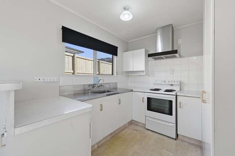 18B Alverstoke Road Parkvale_7