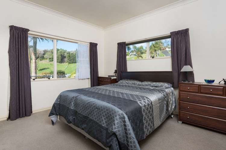 6 Greenstone Way Hairini_9