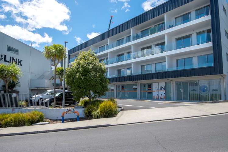 119/17 Link Crescent Stanmore Bay_13
