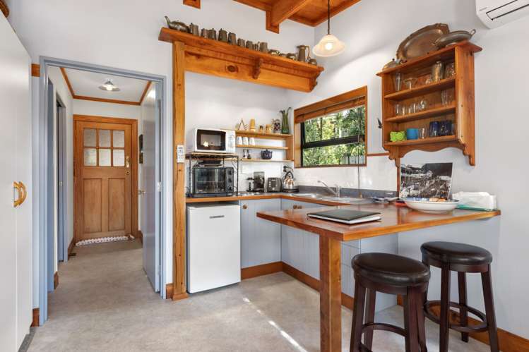 42 Poland Street Waikino_31