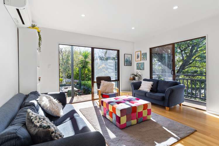 7b Bradbury Road Botany Downs_7