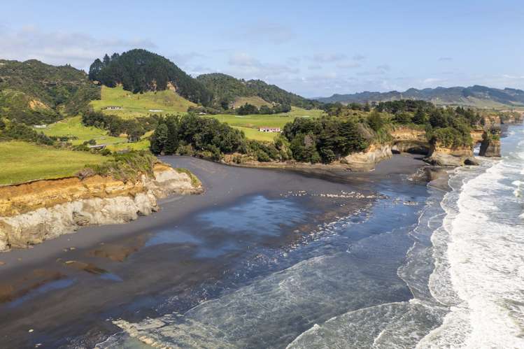 4023 Mokau Road Tongaporutu_33