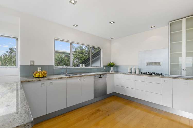 19a Scarboro Terrace Murrays Bay_6