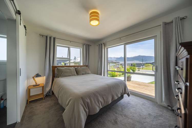 34 Burnby Drive Te Anau_21