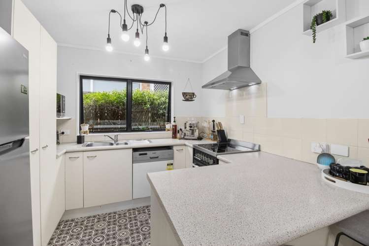 2/19 Sailfish Drive West Harbour_10