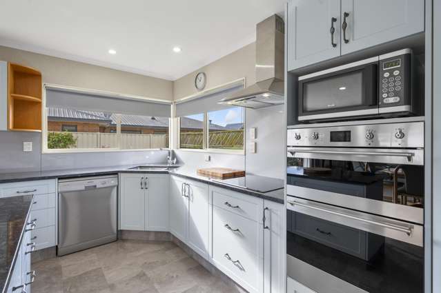2 Lowndes Place Taradale_3