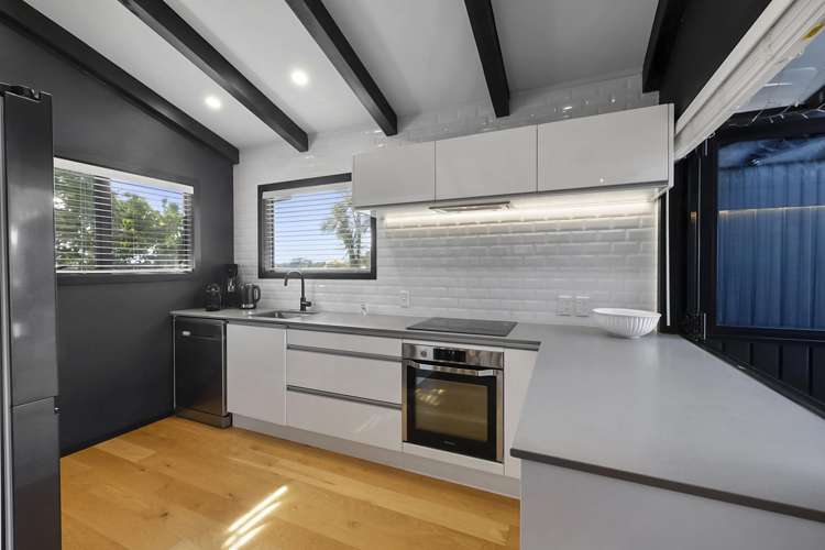 18 Mayfair Place Westown_5