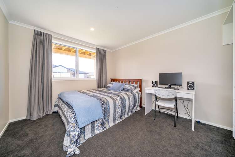 16 Poulson Grove Trentham_13