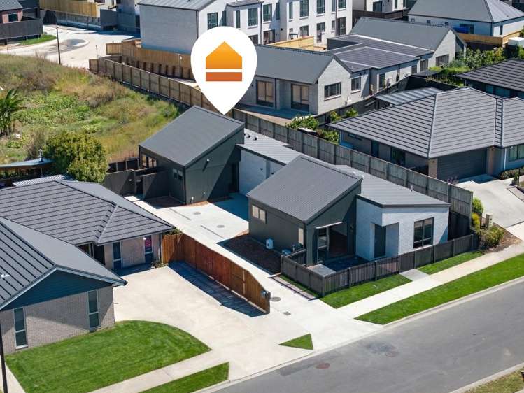 2/42 Ladeira Place Fitzroy_1