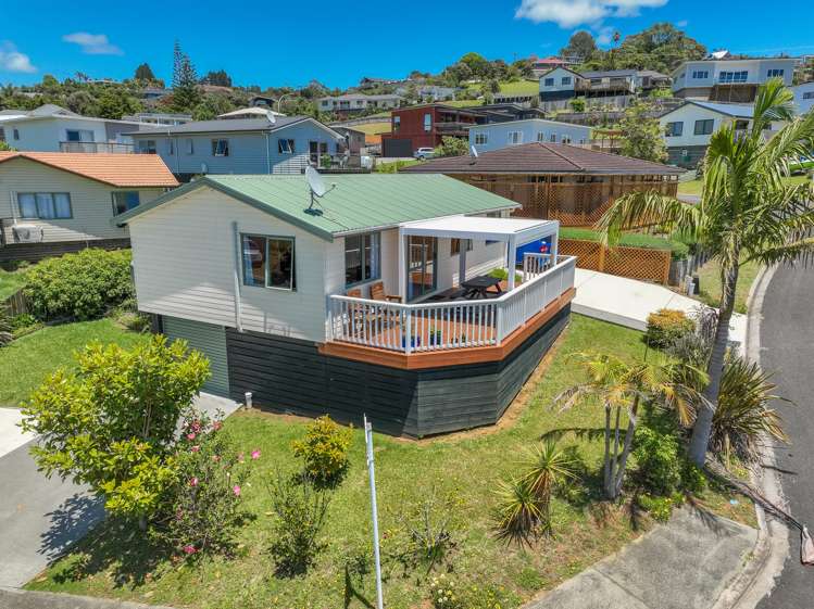 21 Hibiscus Avenue Cable Bay_10